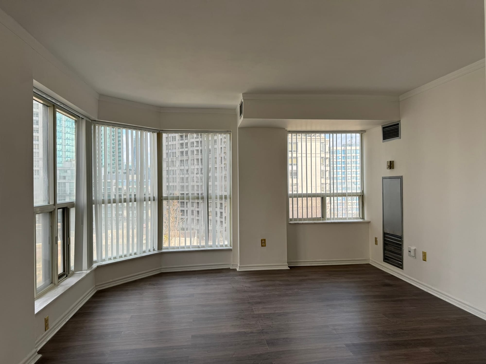 出租密市SQ1二室二卫公寓 325 Webb Dr 909, Mississauga $3,000