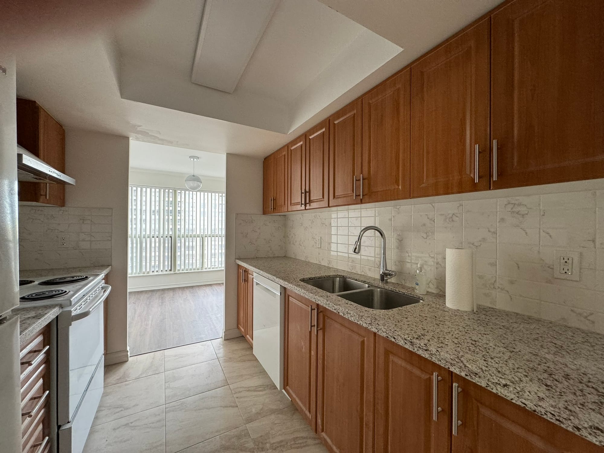 出租密市SQ1二室二卫公寓 325 Webb Dr 909, Mississauga $3,000