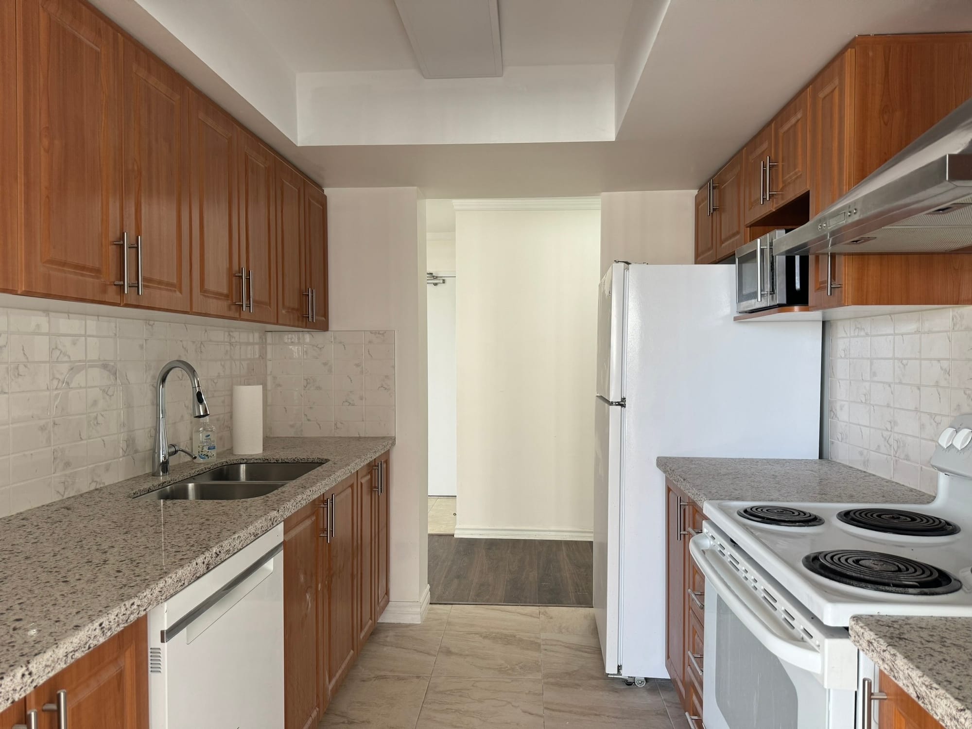 出租密市SQ1二室二卫公寓 325 Webb Dr 909, Mississauga $3,000
